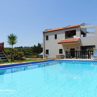 01 Ifigenia villa and pool