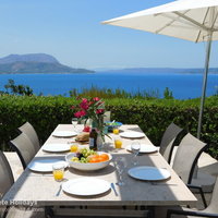 02 Alexandria dining area with bay view.