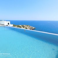 01 Hermes House infinity pool.