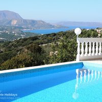 02 Lemonia infinity pool with sea view