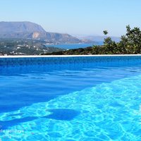 04 Lemonia infinity pool edge and sea view